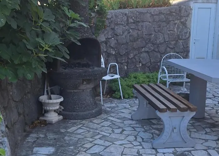 Apartamento Villy 2 *