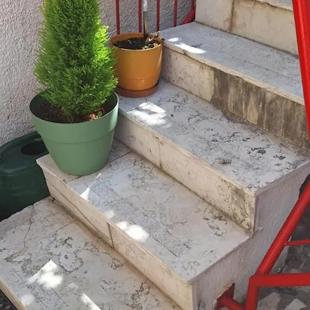 Villy 2 Apartman